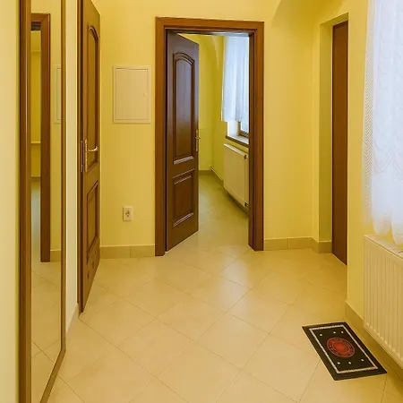 Great Location In The Centre Of Apartment *